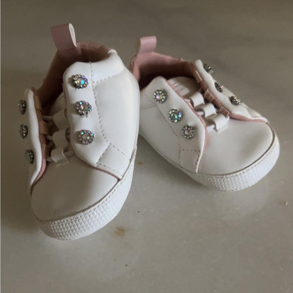 Kurt Geiger White Sneakers with Lace-Up Design